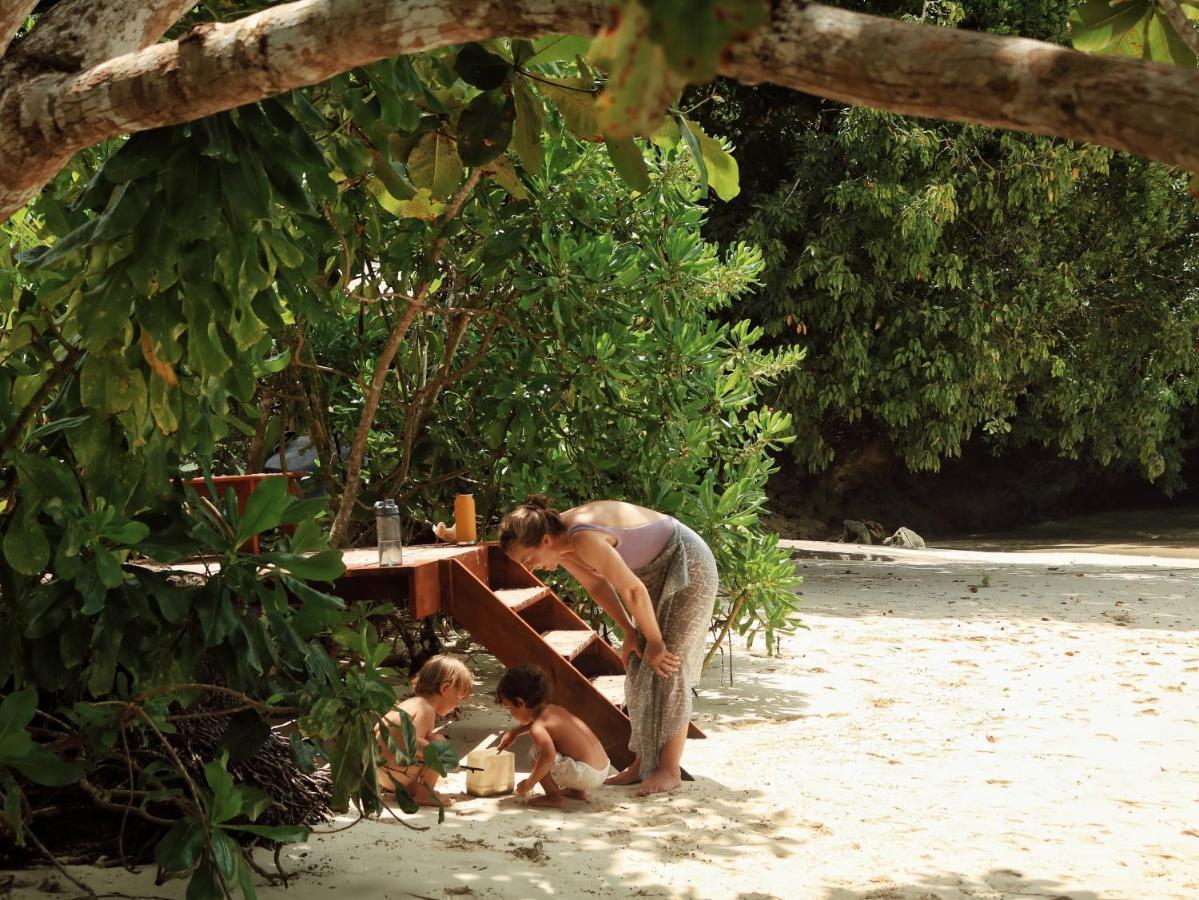Raja Ampat Eco Lodge Tapokreng Ngoại thất bức ảnh